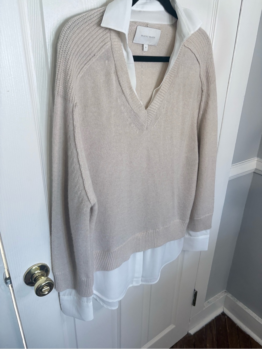 Brochu Walker The Looker Layered V-Neck Sweater Almond White Size M - Picture 4 of 12